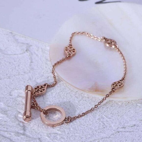 New Tory Burch Rose Gold Station Logo Toggle Bracelet - Picture 2 of 4